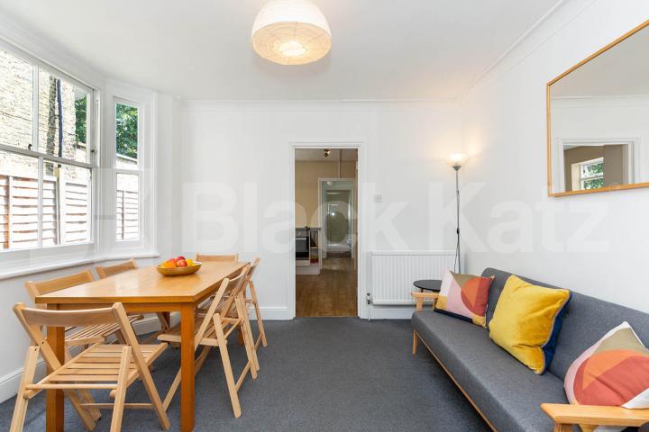 whole house with 2 receptions and 6 large bedrooms  Burgoyne Road, Harringay - Hornsey 